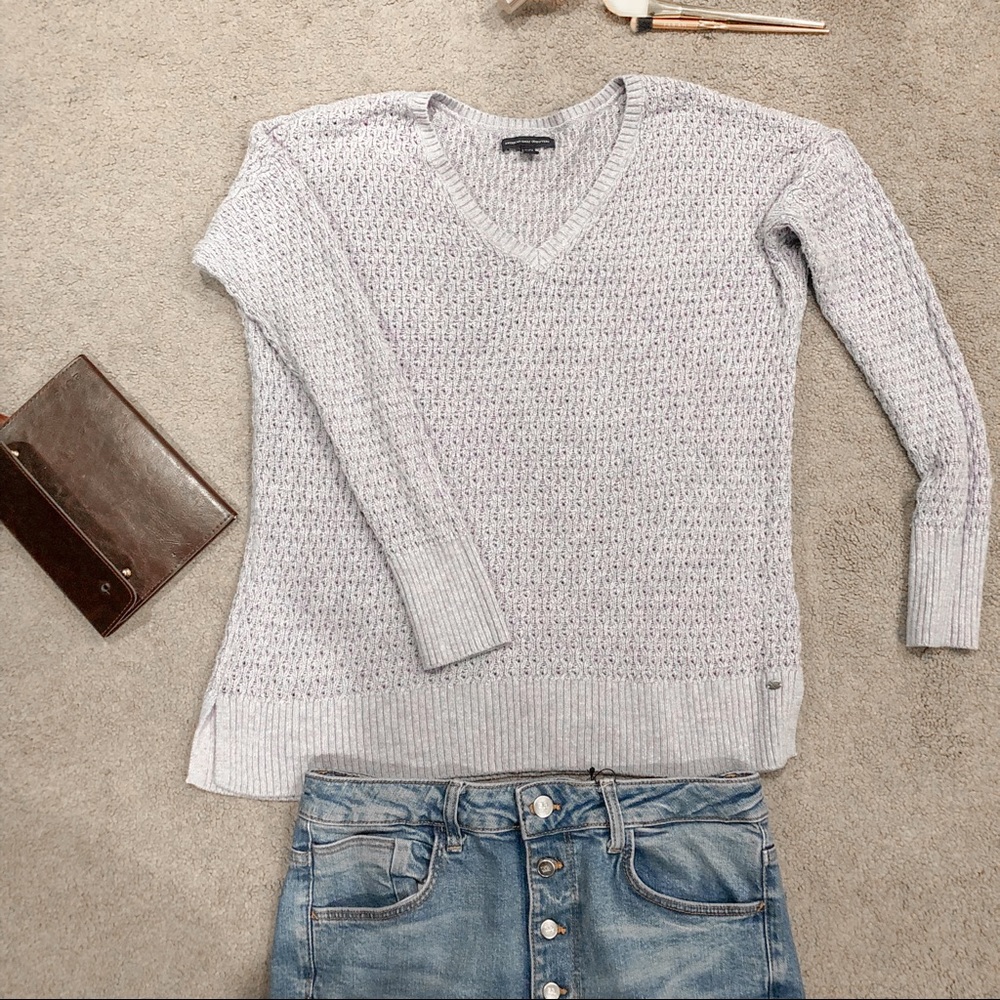 AMERICAN EAGLE light purple sweater